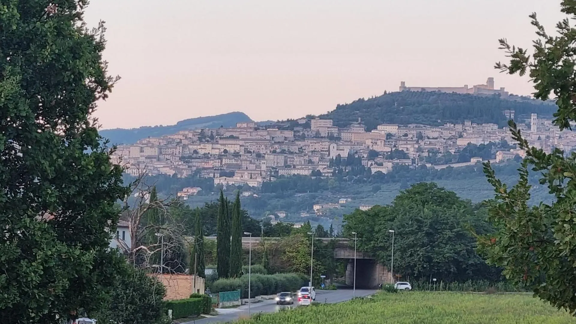 Eccociqua Assisi Guesthouse location
